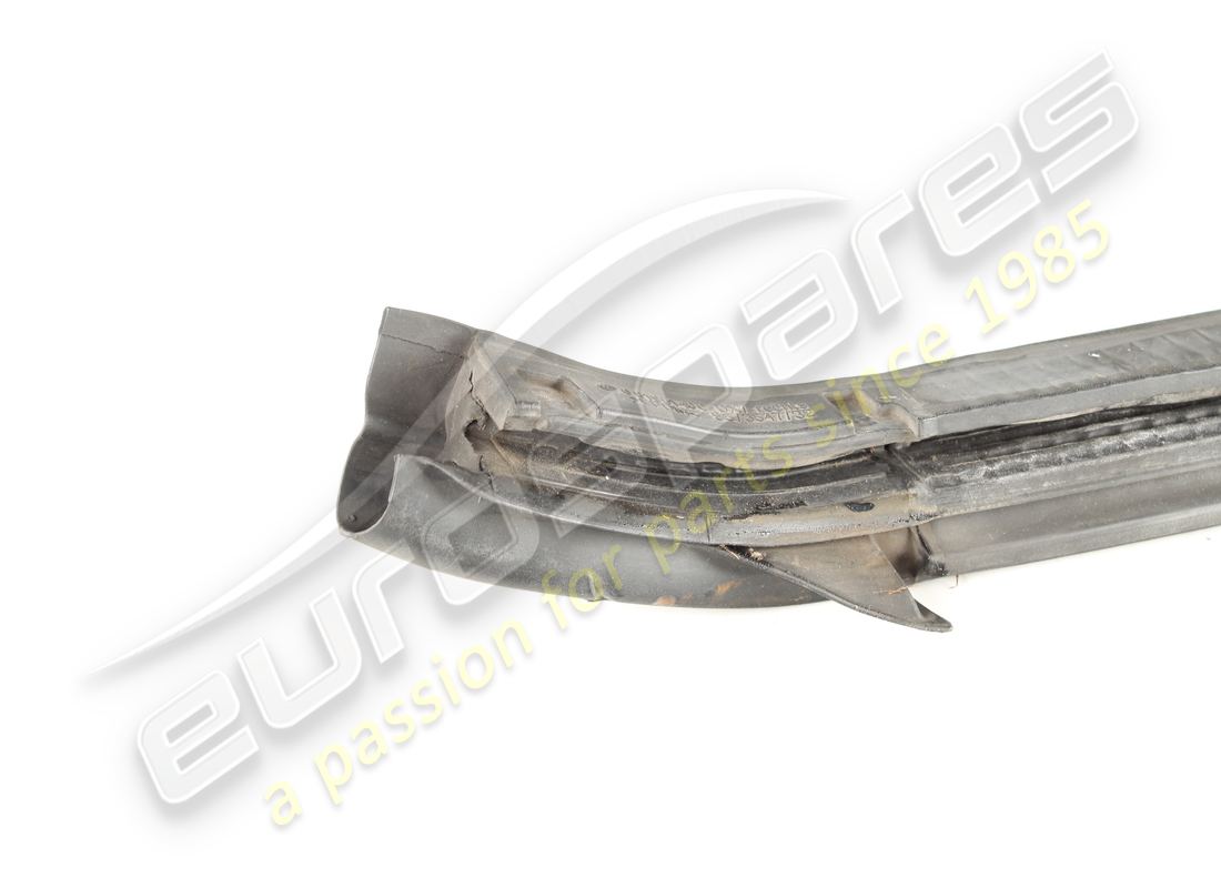 USED FERRARI RH DOOR PERIMETER SEAL. PART NUMBER 84087600 (3) used ferrari rh door perimeter seal. part number 84087600 (3)