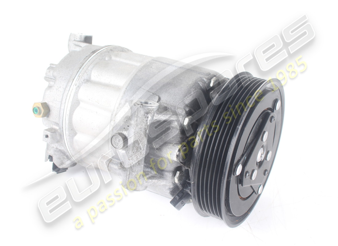 USED Ferrari AIR CONDITIONING COMPRESSOR . PART NUMBER 333331 (1)