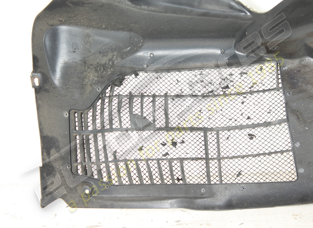 damaged ferrari complete rh rear wheelhouse. part number 88567400 (2)