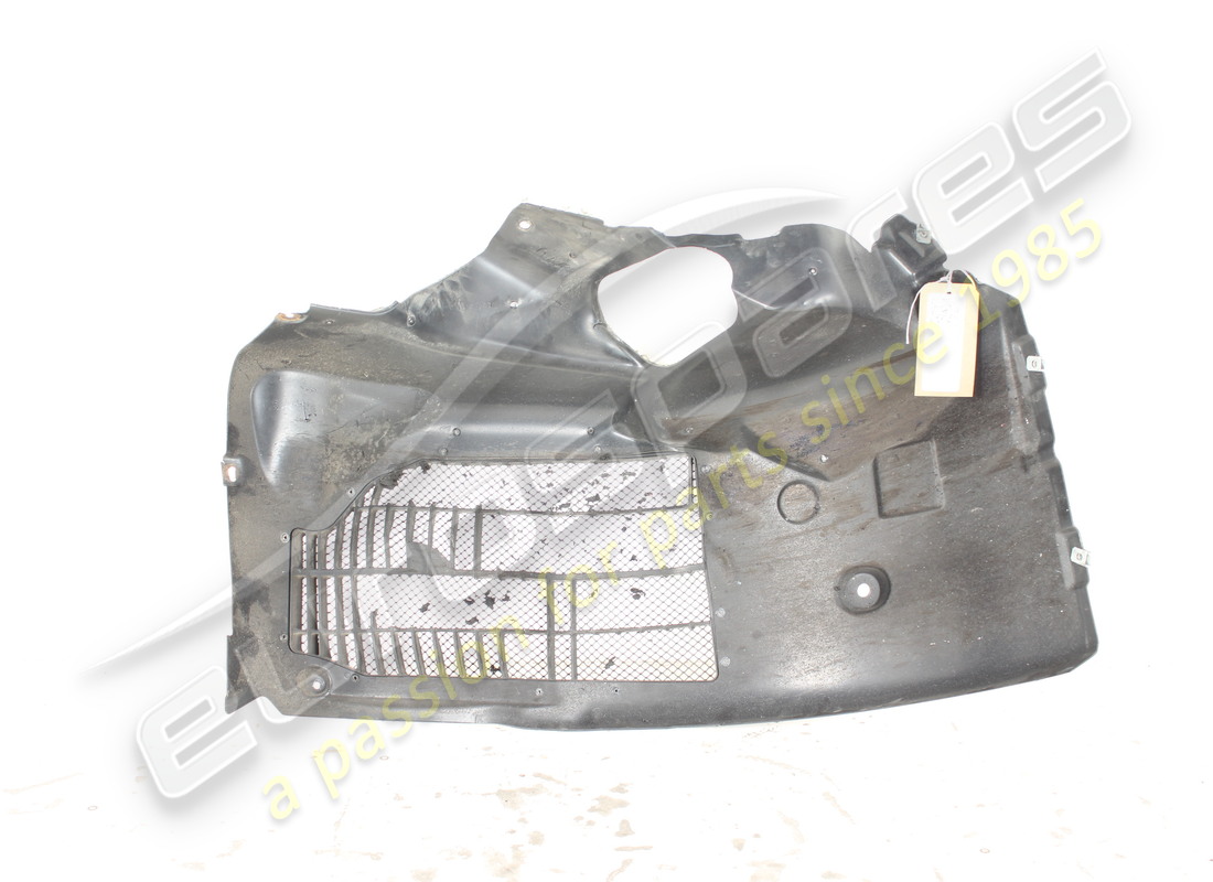 damaged ferrari complete rh rear wheelhouse. part number 88567400 (1)