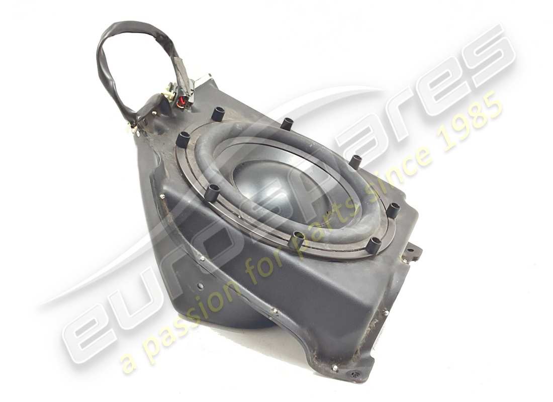 used aston martin enclosure, sub woofer, premium. part number 6g4318808gc (2)