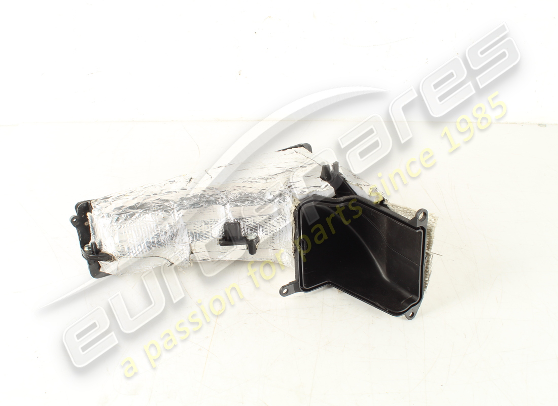 USED FERRARI MOBILE DUCT. PART NUMBER 84085600 (3) used ferrari mobile duct. part number 84085600 (3)