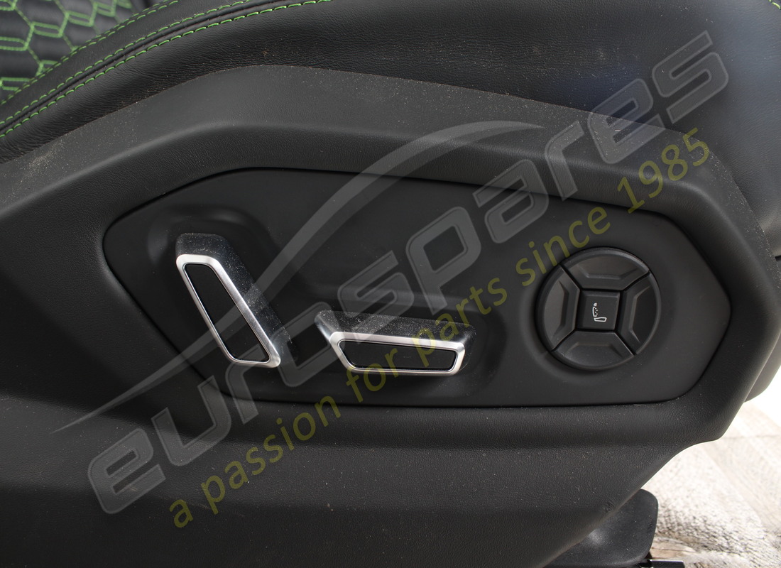 used lamborghini complete seat set. part number eap1227394 (3)