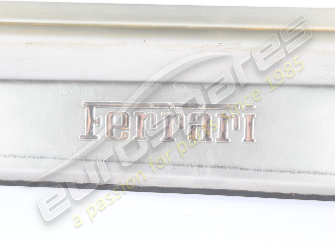 damaged ferrari rh kick plate. part number 68146500 (2)