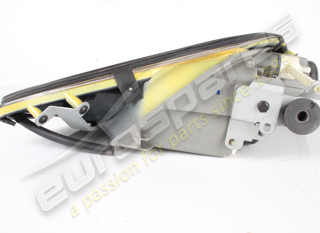 used ferrari rh lamp assembly rhd giallo modena. part number 72001370 (3)