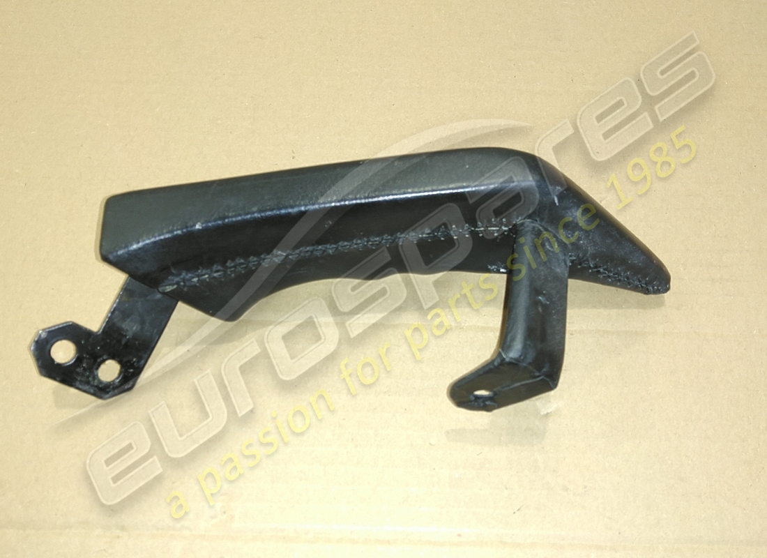 used ferrari rh door black inner handle. part number 63515100 (2)