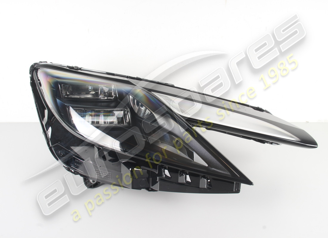 new ferrari rh headlight afs. part number 812845 (1)