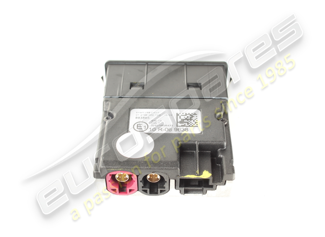 used ferrari smart usb 2 port_liv e. part number 893865 (2)