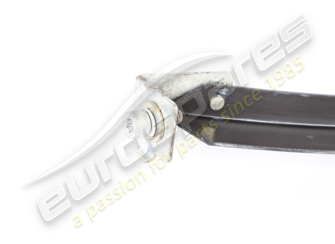 used ferrari rh front guide shoe. part number 66856400 (2)