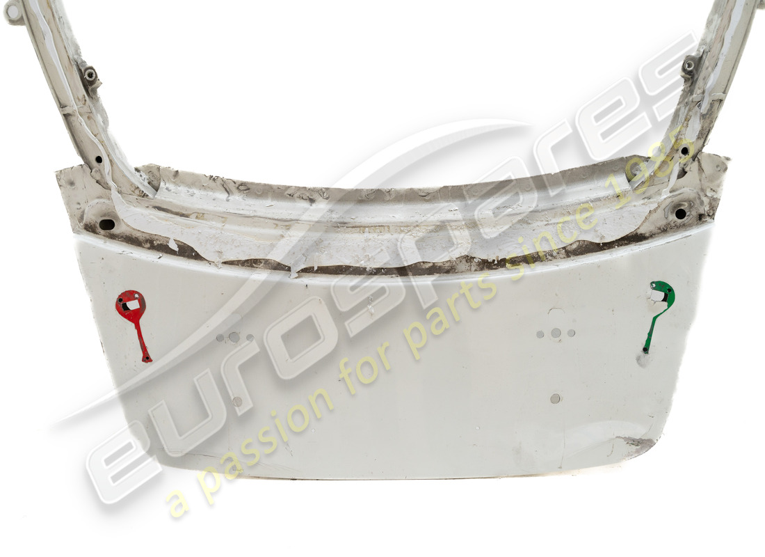 damaged ferrari rear lid. part number 83854511 (2)