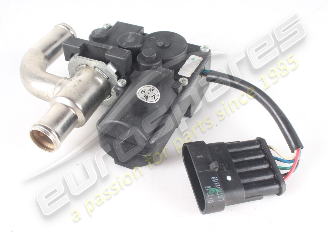 USED Ferrari RH TGK VALVE . PART NUMBER 67635900 (1)