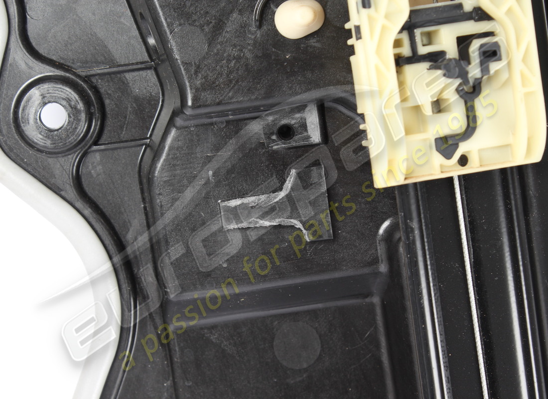 damaged maserati rh front door carrier. part number 673014121 (2)