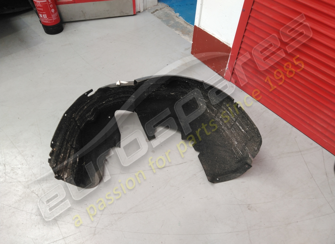 USED Maserati RH REAR WHEELHOUSE GUARD . PART NUMBER 670038155 (1)