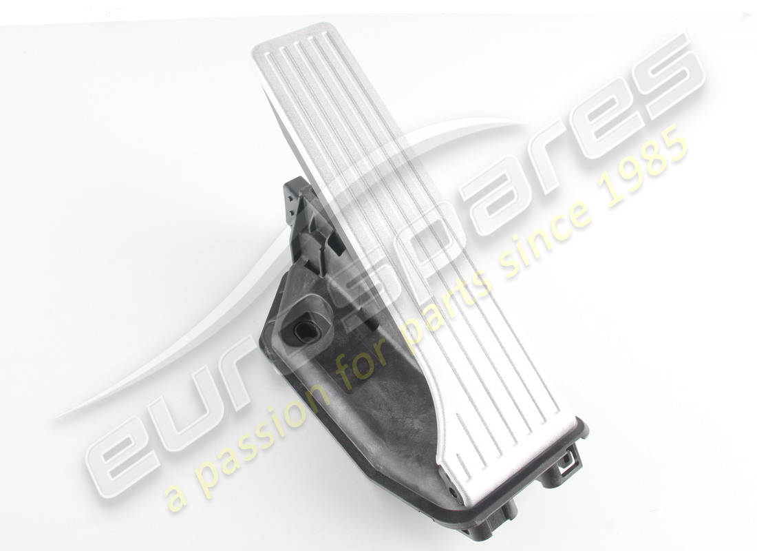 new maserati accelerator pedal. part number 670156296 (1)