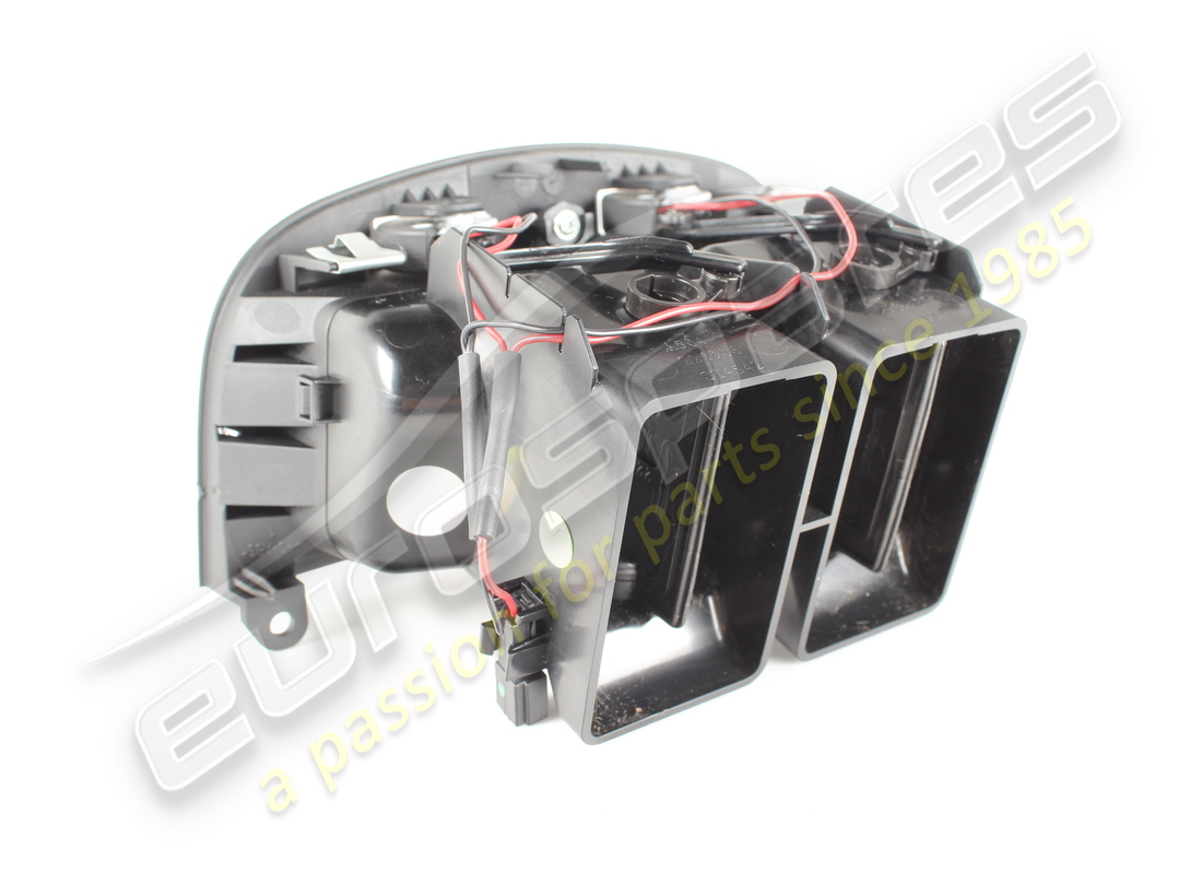used maserati air opening.. part number 670011357 (3)