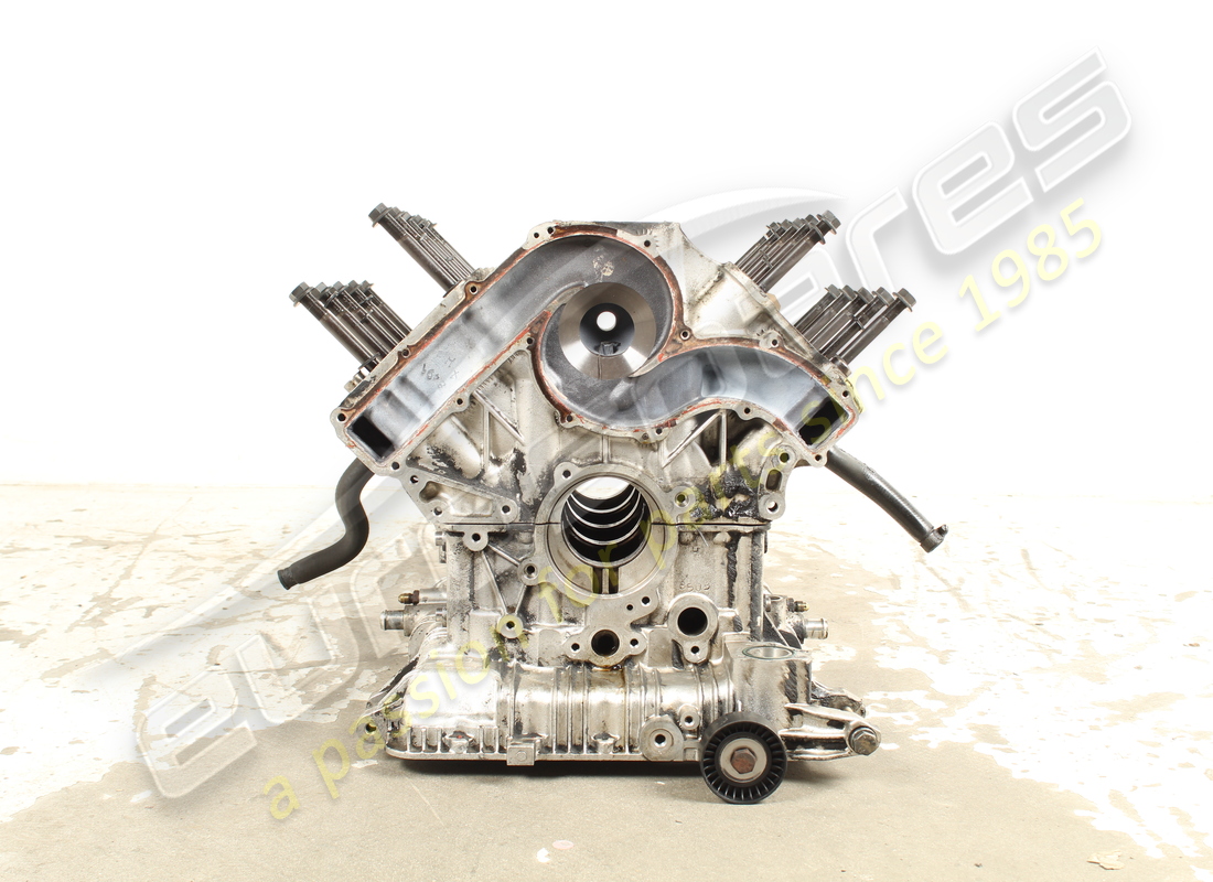 used maserati 8 cylinder assembled crankcase. part number 578942201 (1)