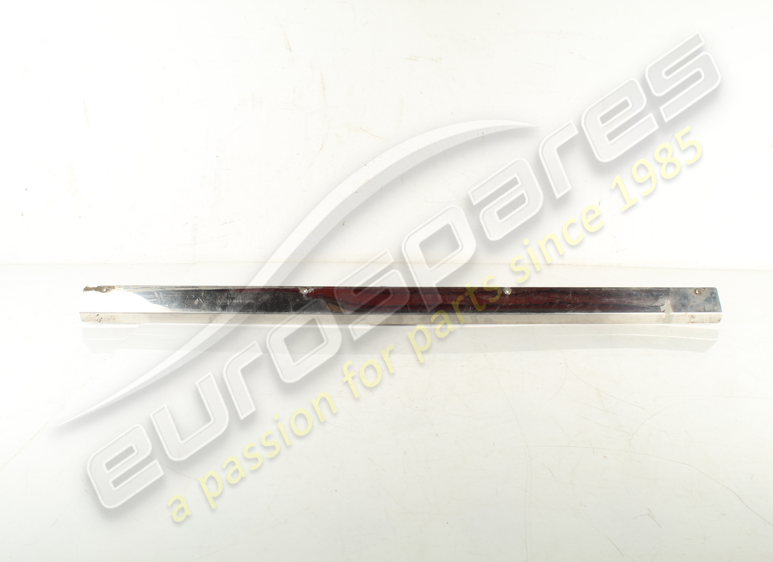 used ferrari moulding. part number 2556487208 (1)