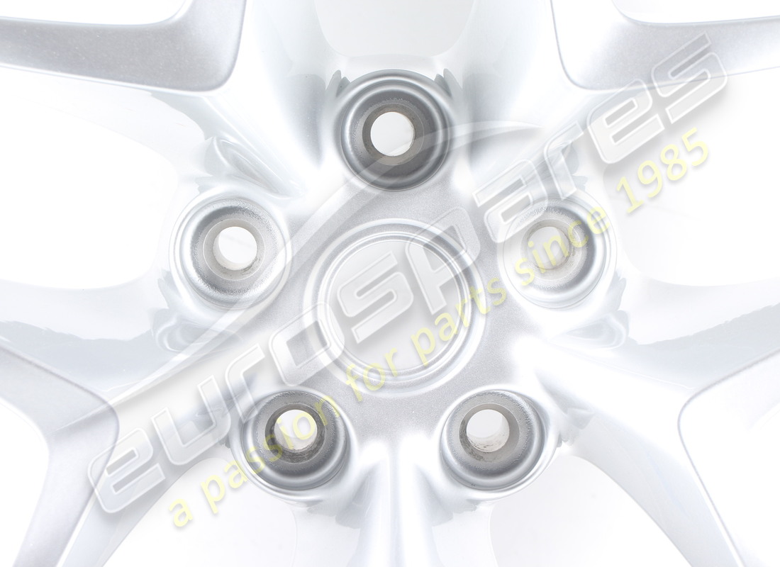 reconditioned ferrari rear wheel. part number 881321 (2)