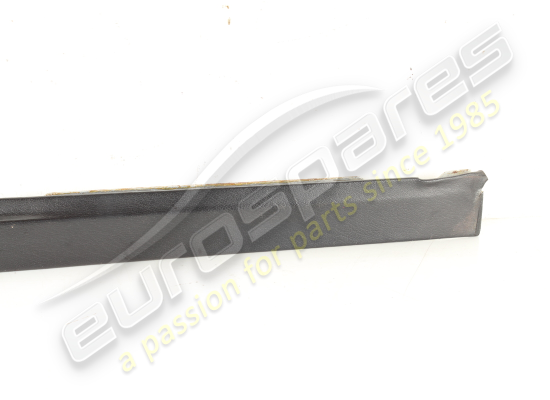 used ferrari rh moulding. part number 61190900 (5)