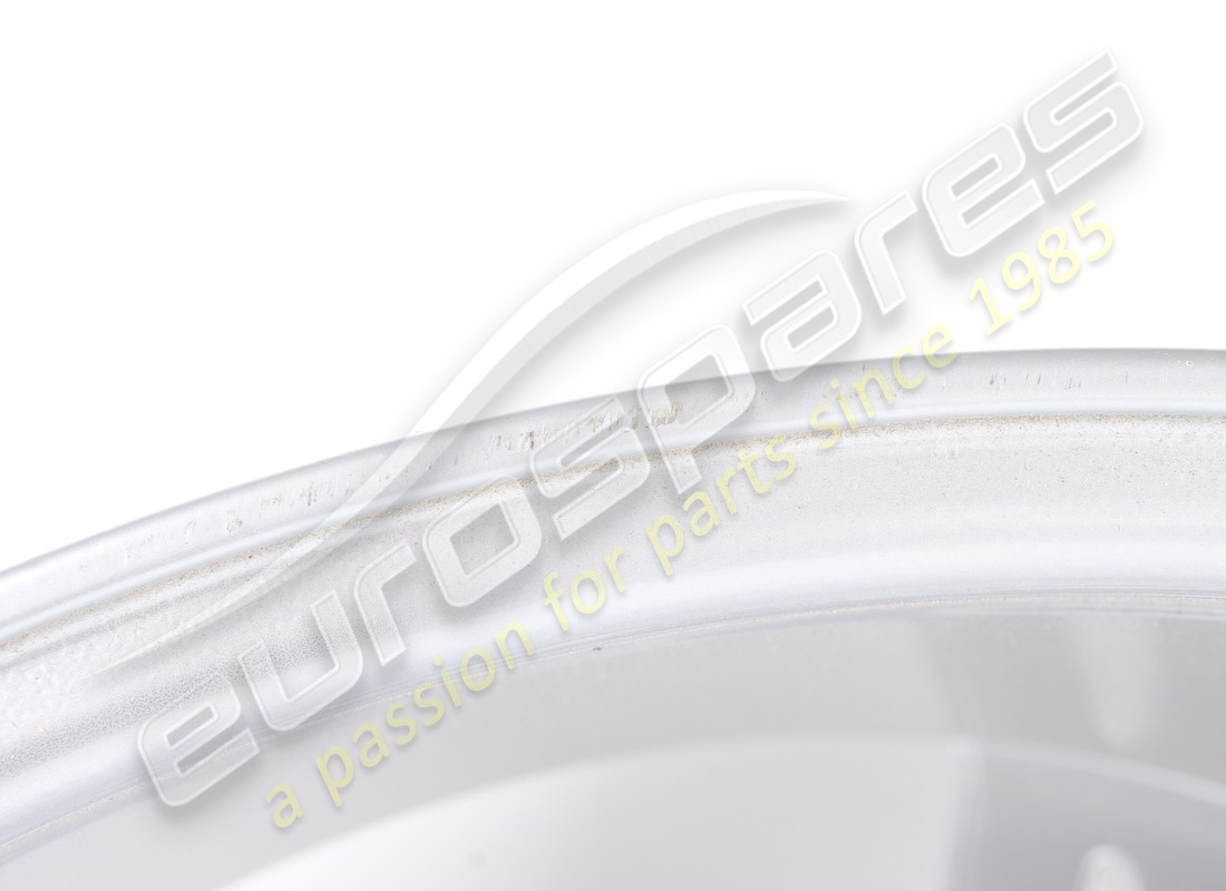 RECONDITIONED FERRARI REAR WHEEL. PART NUMBER 328457 (5) reconditioned ferrari rear wheel. part number 328457 (5)