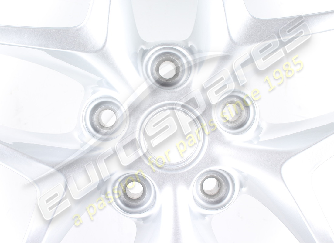 reconditioned ferrari front wheel. part number 881320 (2)