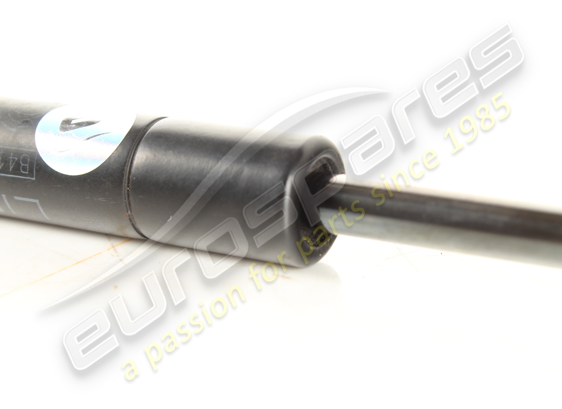 USED MASERATI GAS STRUT FOR LUGG.COMP.LID. PART NUMBER 384700118 (3) used maserati gas strut for lugg.comp.lid. part number 384700118 (3)