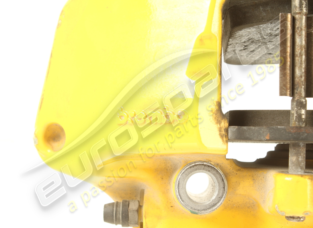 USED FERRARI FRONT RH CALIPER WITH PADS -. PART NUMBER 267318 (3) used ferrari front rh caliper with pads -. part number 267318 (3)