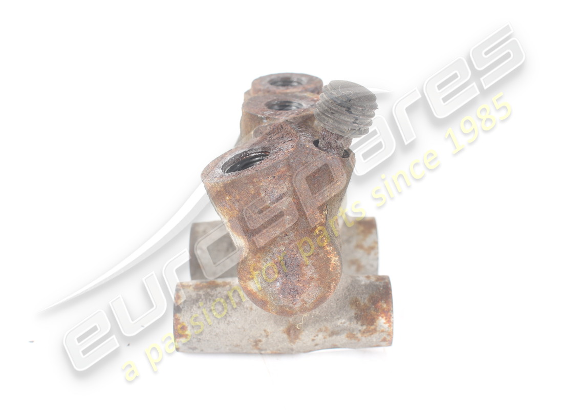 USED MASERATI BRAKE PROPORTION VALVE. PART NUMBER 367402336 (4) used maserati brake proportion valve. part number 367402336 (4)