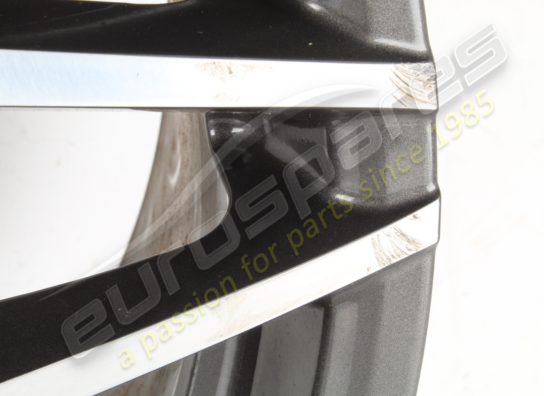 used ferrari front wheel 20. part number 303333 (4)