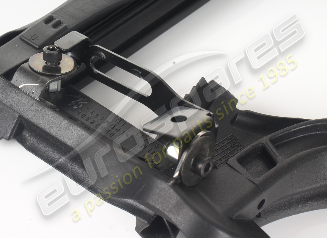 USED FERRARI GUARNIZIONE CONTORNO PORTA S. PART NUMBER 788058 (4) used ferrari guarnizione contorno porta s. part number 788058 (4)