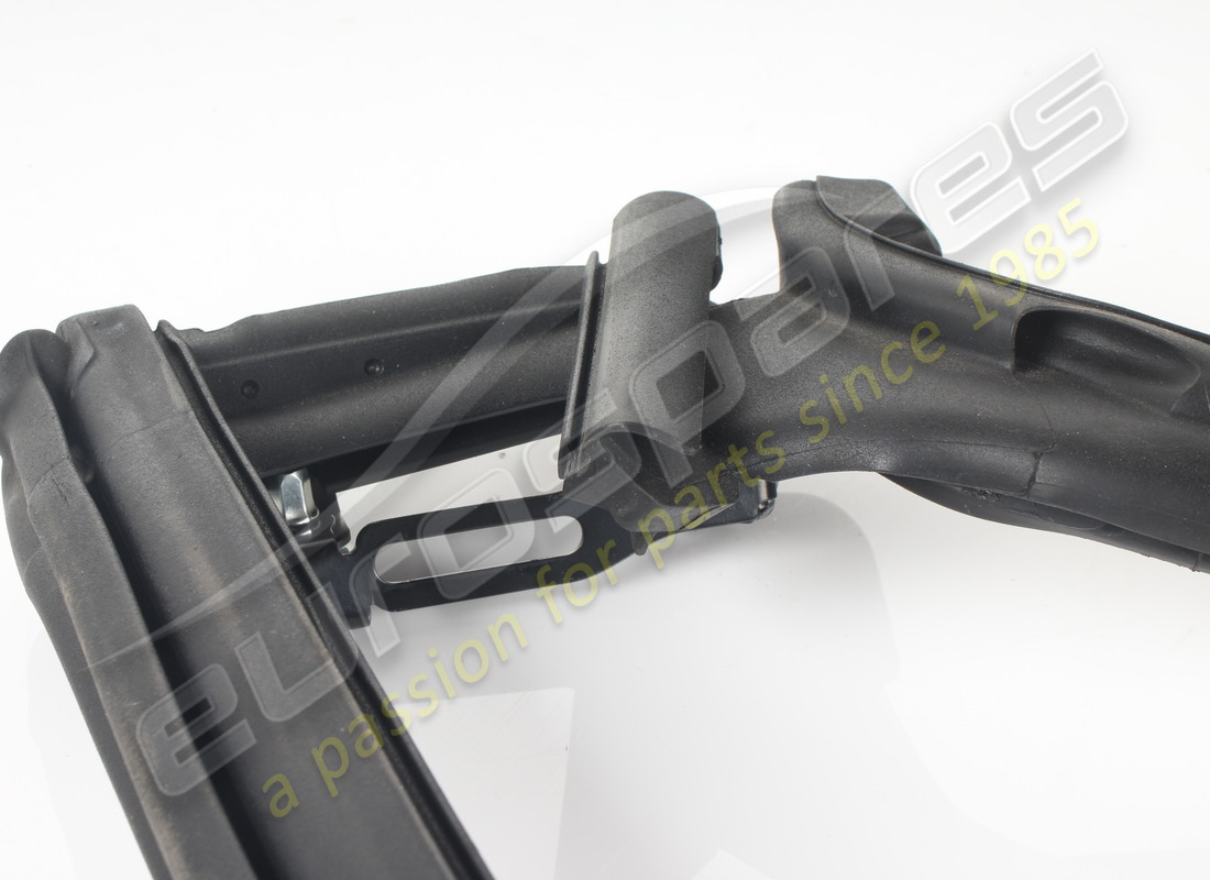 USED FERRARI GUARNIZIONE CONTORNO PORTA S. PART NUMBER 788058 (2) used ferrari guarnizione contorno porta s. part number 788058 (2)