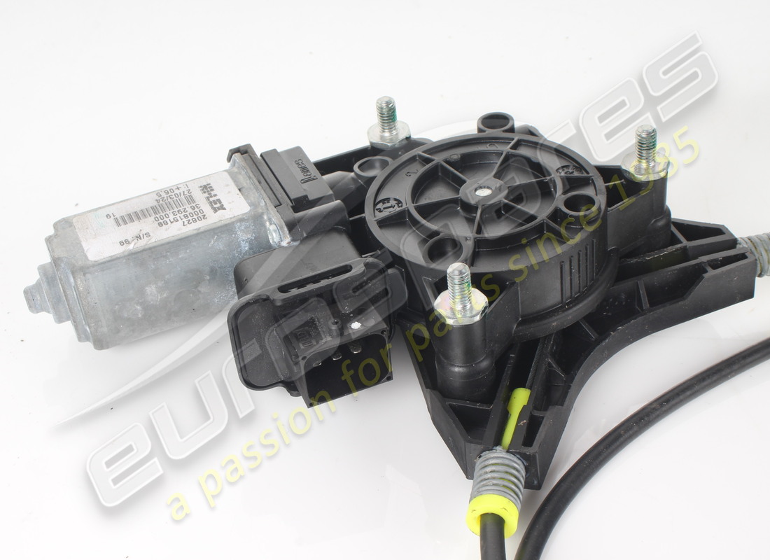 USED FERRARI REAR SCREEN LIFTER. PART NUMBER 815189 (4) used ferrari rear screen lifter. part number 815189 (4)