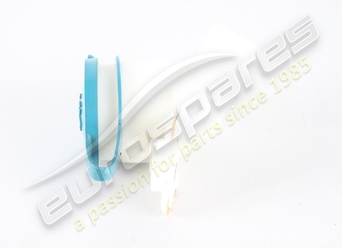 used aston martin filler and cap assembly. part number 6g3313k175aa (4)