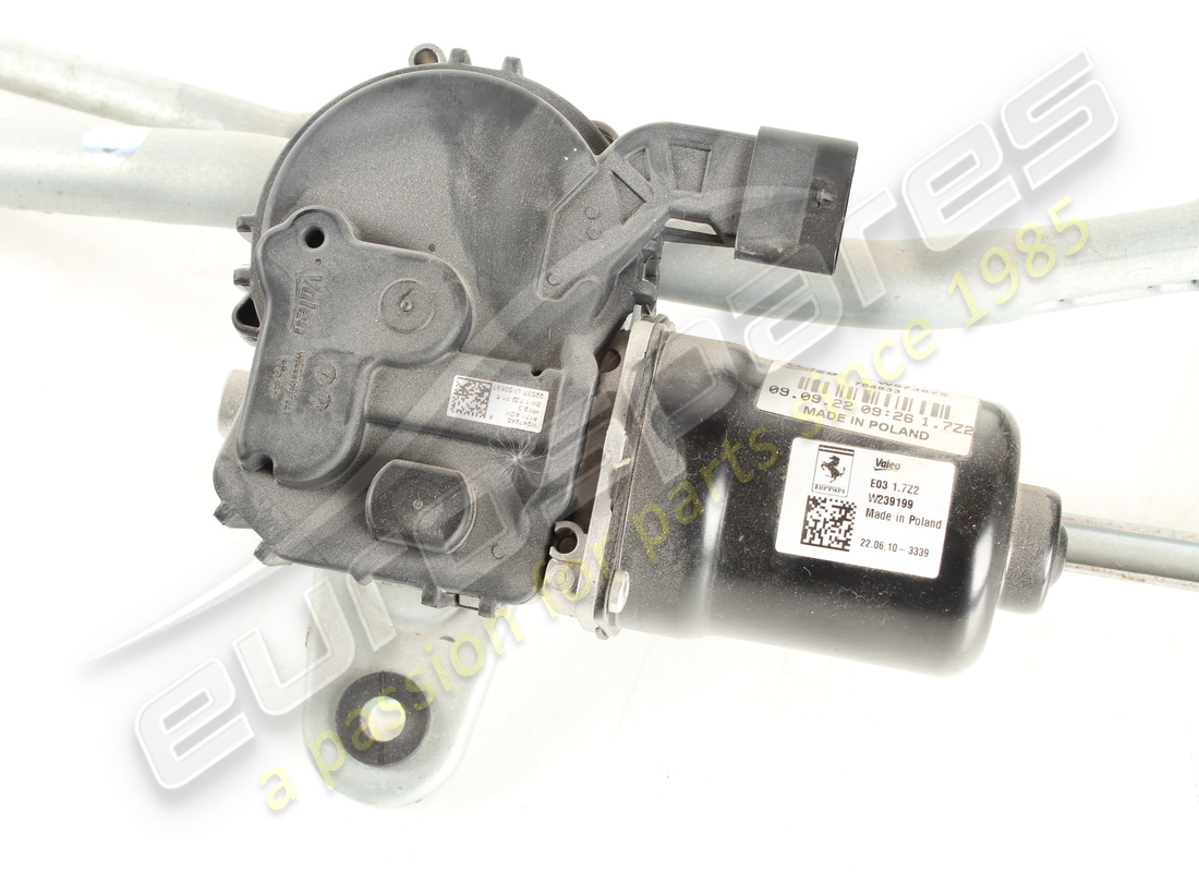 USED FERRARI GRUPPO TERGICRISTALLO GDX CP. PART NUMBER 784933 (3) used ferrari gruppo tergicristallo gdx cp. part number 784933 (3)