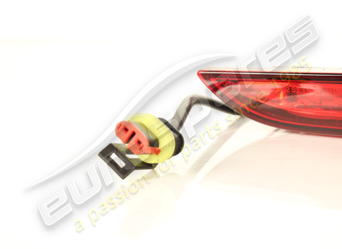 used ferrari third stop light. part number 879066 (2)