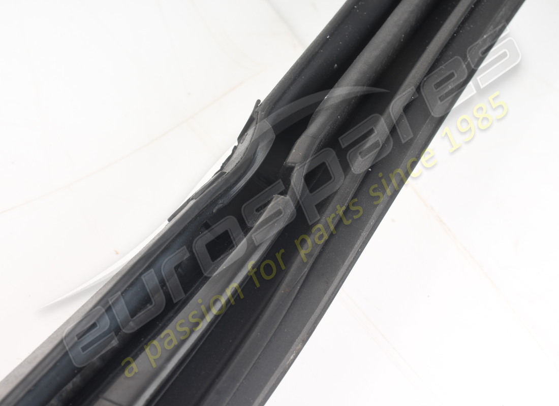 USED FERRARI GUARNIZIONE ANELLO PARABREZ. PART NUMBER 788049 (5) used ferrari guarnizione anello parabrez. part number 788049 (5)