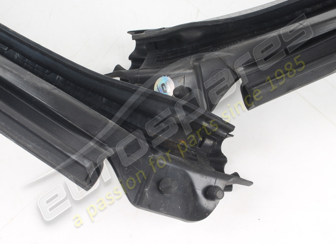 USED FERRARI GUARNIZIONE ANELLO PARABREZ. PART NUMBER 788049 (4) used ferrari guarnizione anello parabrez. part number 788049 (4)