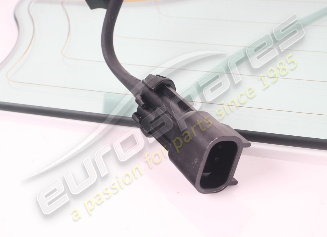 USED FERRARI CRISTALLO LUNOTTO SCENDENTE. PART NUMBER 903339 (5) used ferrari cristallo lunotto scendente. part number 903339 (5)