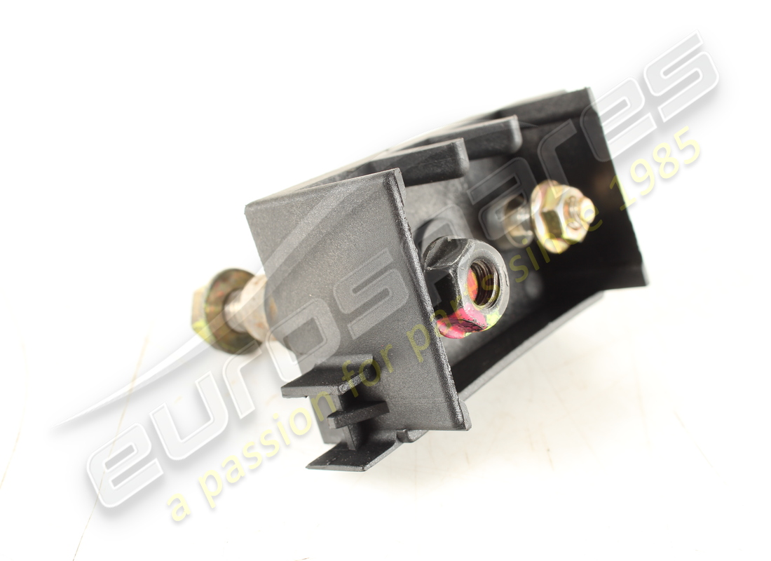 used maserati insert. part number 60510160 (2)