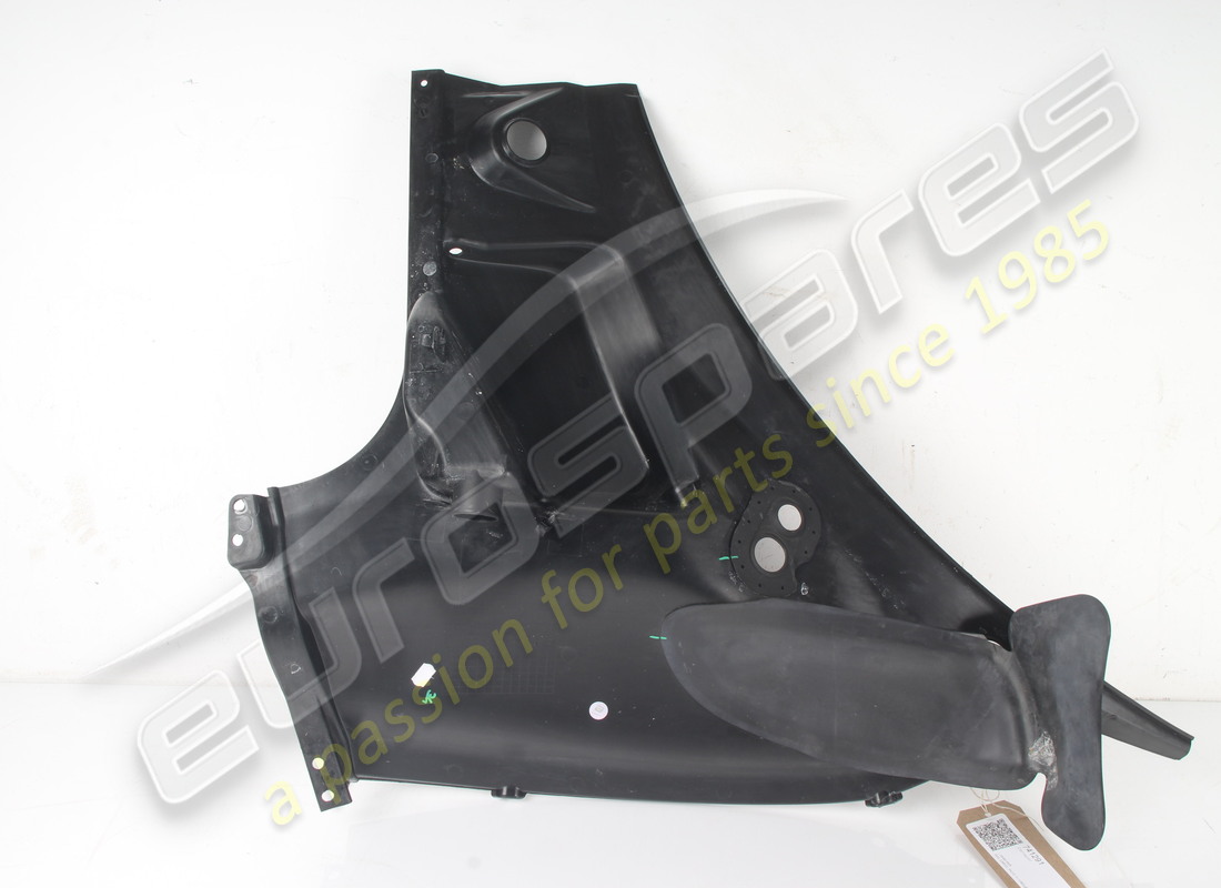 damaged ferrari complete rh underwindscreen tr. part number 741291 (2)