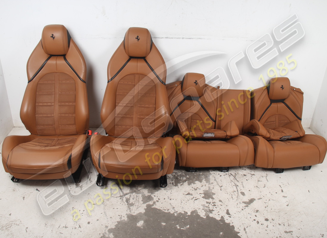 USED Ferrari COMPLETE SEAT SET IN CUOIO LEATHER AND ALCANTARA . PART NUMBER EAP1723564 (1)