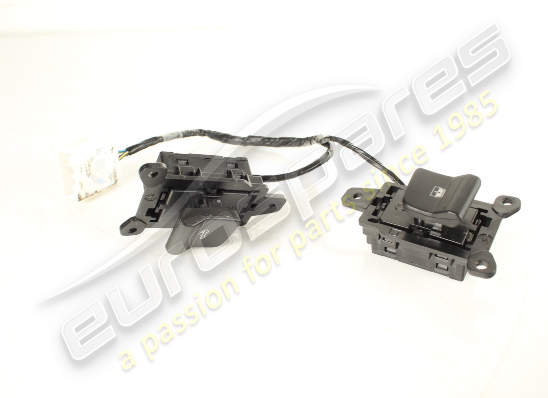USED Ferrari COMPLETE COMANDI RHT LUNOTTO . PART NUMBER 879018 (1)