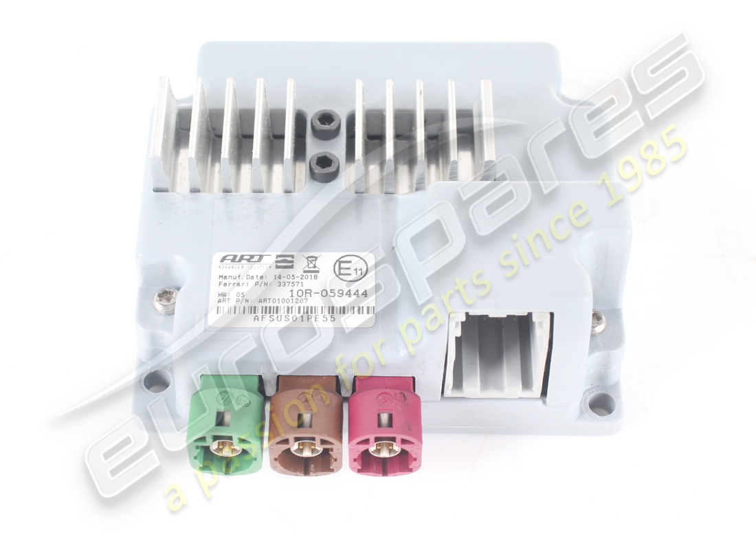 USED FERRARI USB SPLITTER. PART NUMBER 337571 (2) used ferrari usb splitter. part number 337571 (2)