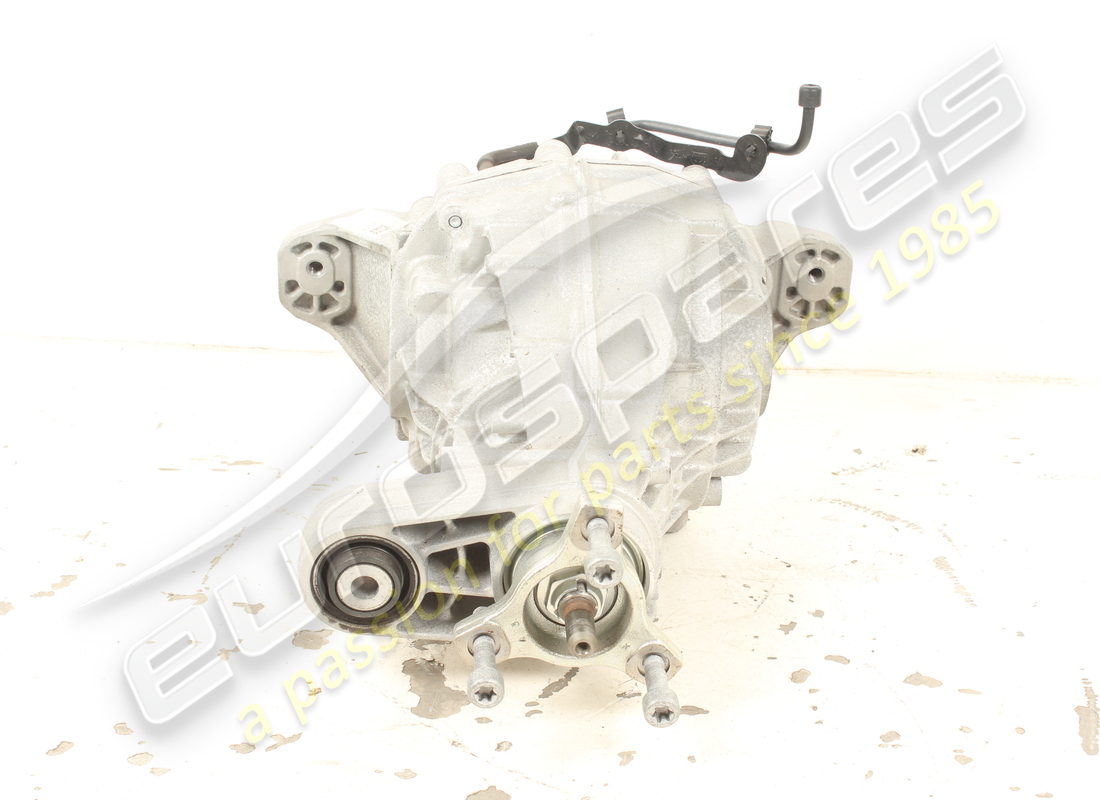 used maserati differential. part number 675001856 (3)