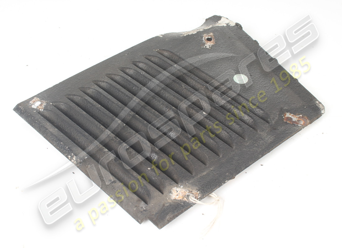 used ferrari lh front inner wing grille. part number 62492400 (1)