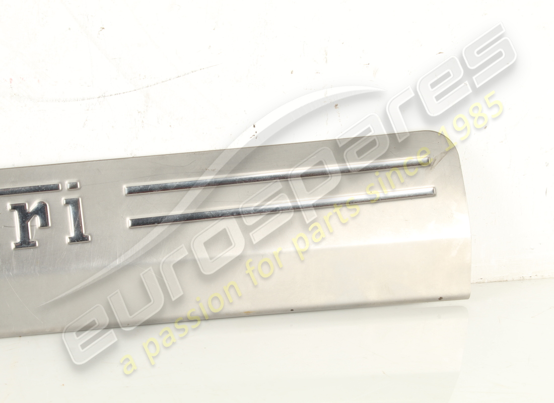 used ferrari rh kickplate. part number 81361800 (3)