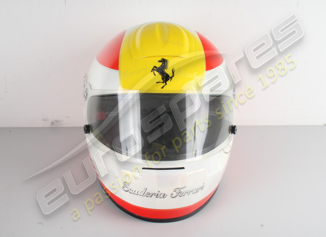 new ferrari large ferrari helmet with bag. part number 95993182 (1)