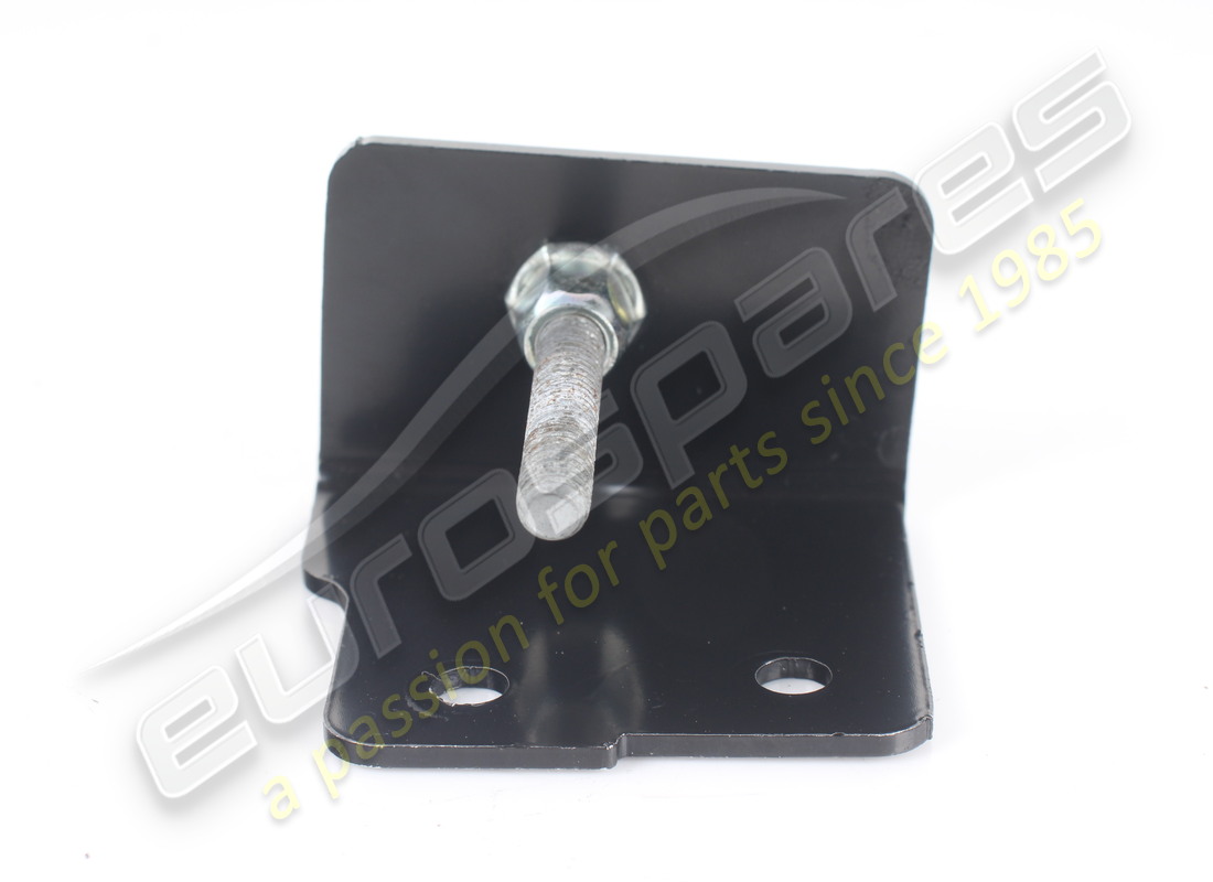 USED FERRARI THREADED BRACKET FOR FASTENING P2 CIRCUIT PIPE RETAINER BLOCK. PART NUMBER 938685 (3) used ferrari threaded bracket for fastening p2 circuit pipe retainer block. part number 938685 (3)