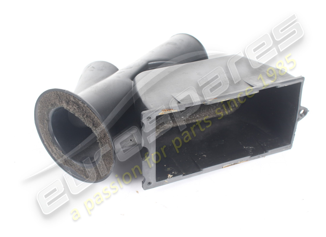 USED Maserati CONDOTTO AREAZIONE LATER.DX . PART NUMBER 375590110 (1)