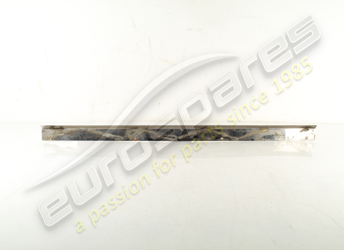 used ferrari moulding. part number 2556487208 (3)